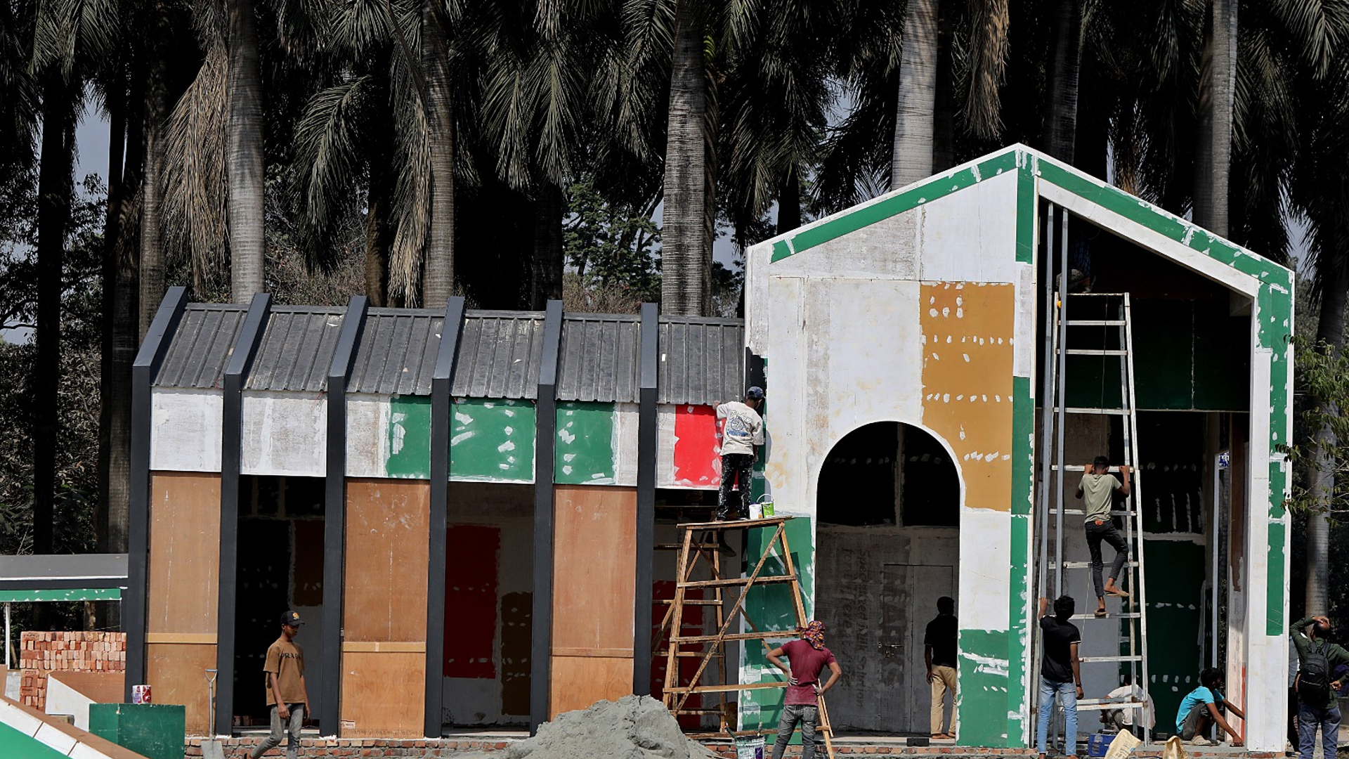 অনড় বাংলা একাডেমি, বইমেলা উদ্বোধন ২০ ফেব্রুয়ারি