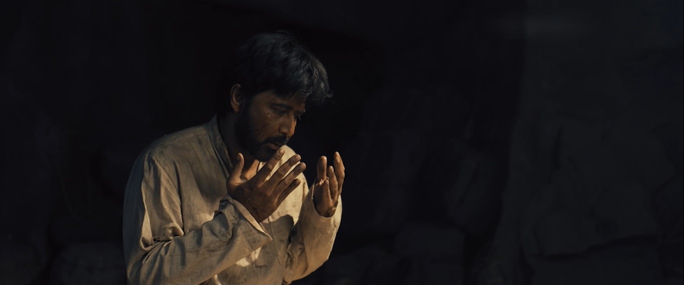 রহস্যে ভরপুর ‘দমে’র ফার্স্ট লুকে নিশো, চঞ্চল, পূজা চেরী