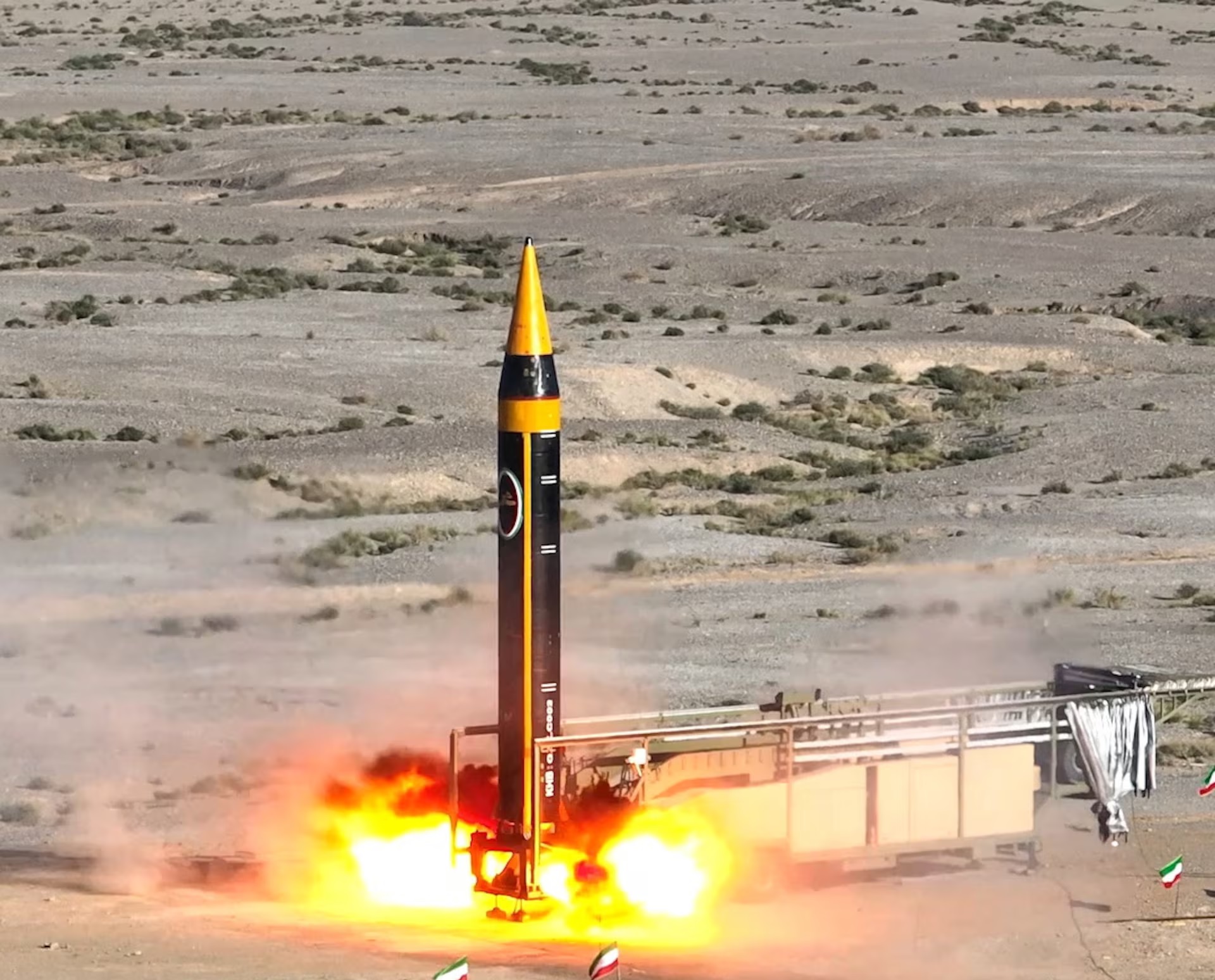 ইরান যেসব অস্ত্র নিয়ে যুক্তরাষ্ট্র ও ইসরায়েলকে মোকাবিলা করছে