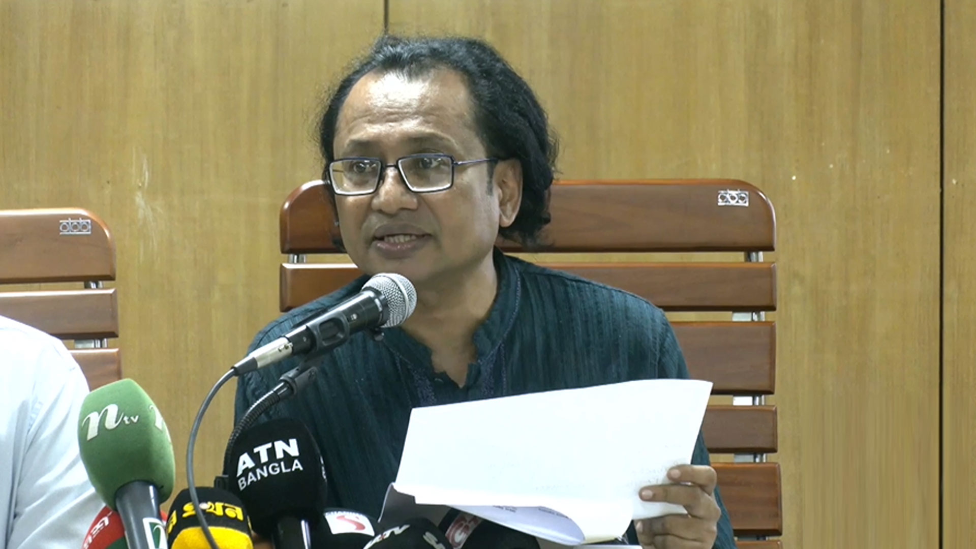 জনগণকে কষ্ট করতে হবে: জাহেদ উর রহমান