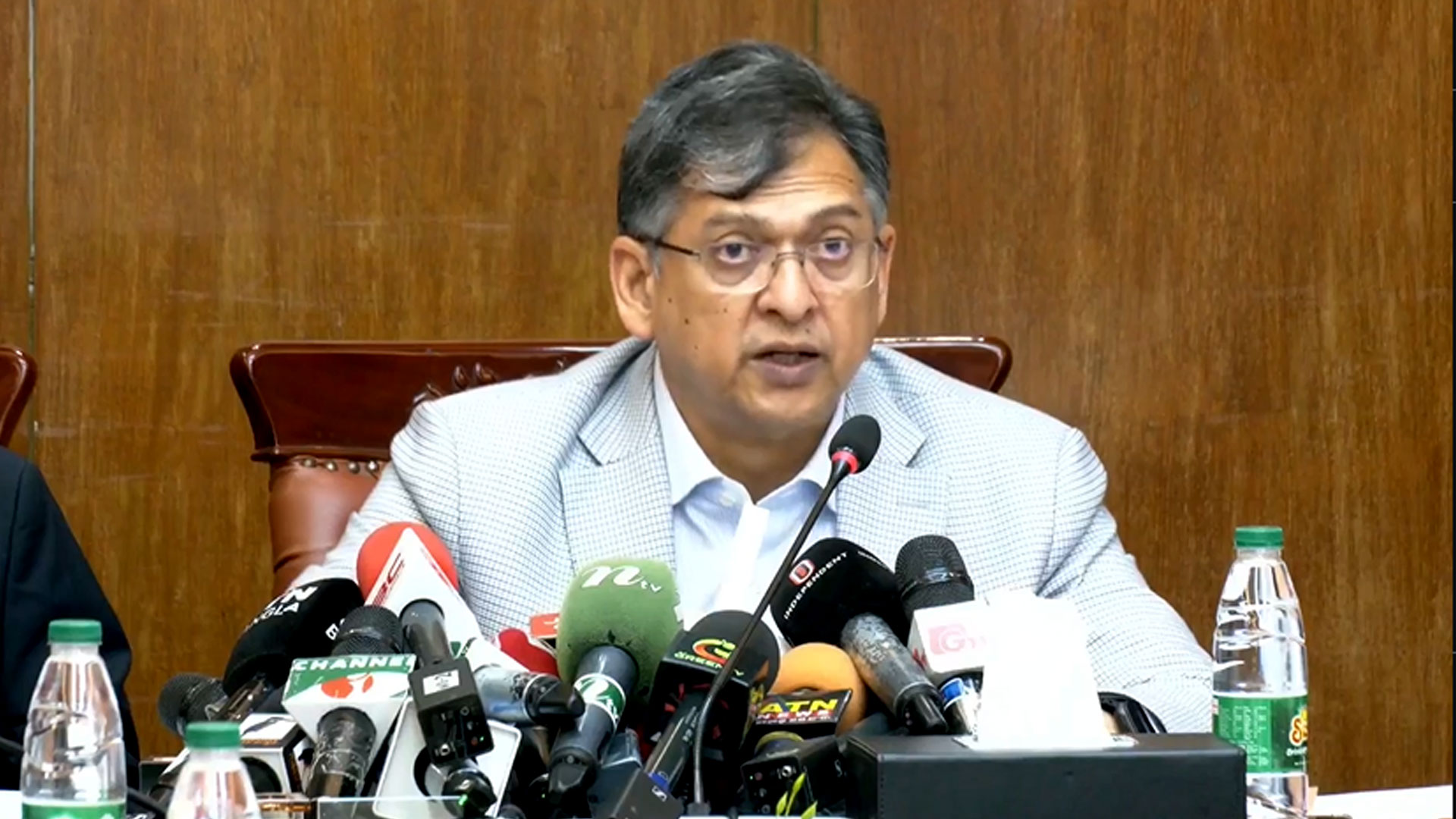 দেশে ৮২ লাখ মানুষ মাদকে আসক্ত: স্বরাষ্ট্রমন্ত্রী