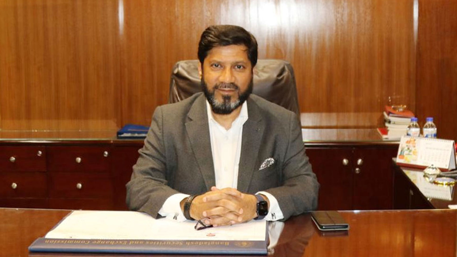 পদত্যাগ করলেন বিএসইসি চেয়ারম্যান খন্দকার রাশেদ মাকসুদ