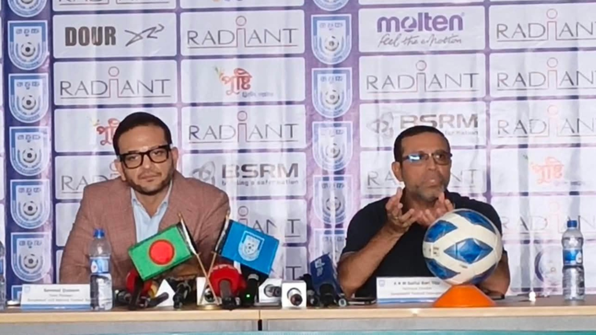 কোচ-অধিনায়কহীন সংবাদ সম্মেলন: বাংলাদেশ শিবিরে অস্বস্তি