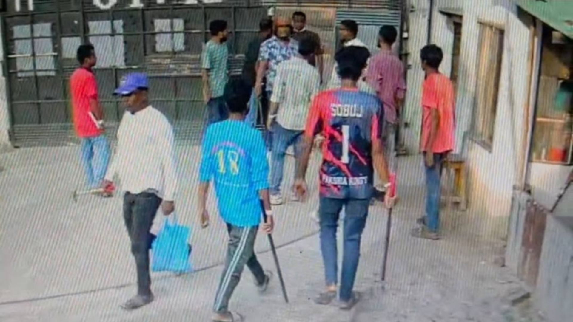 আশুলিয়ায় মাদ্রাসায় হামলা, ভাঙচুর ও লুটপাটের অভিযোগ