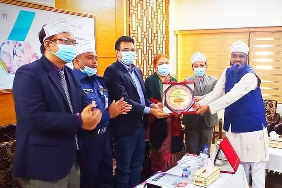 ওএমএসের চালে অনিয়ম করা সেই আ. লীগ নেতা পেলেন ‘সমাজসেবা’ পুরস্কার