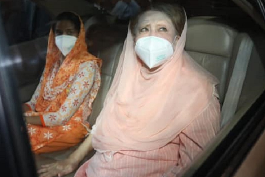 বাসায় ফিরলেন খালেদা জিয়া