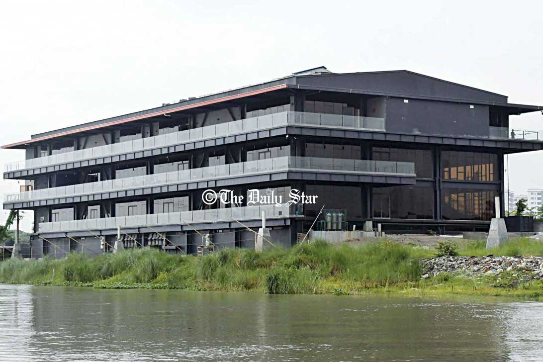 জনগণের স্বার্থে বোট ক্লাব? কোনোভাবেই নয়!