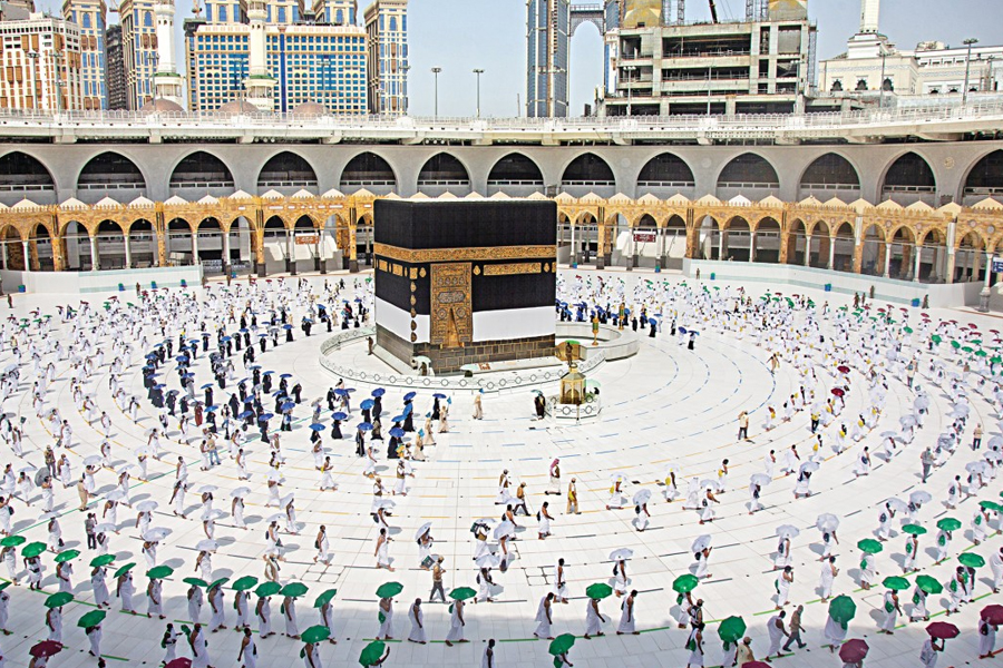 বাংলাদেশ থেকে এ বছর হজে যেতে পারবেন ১ লাখ ২৭ হাজার ১৯৮ জন