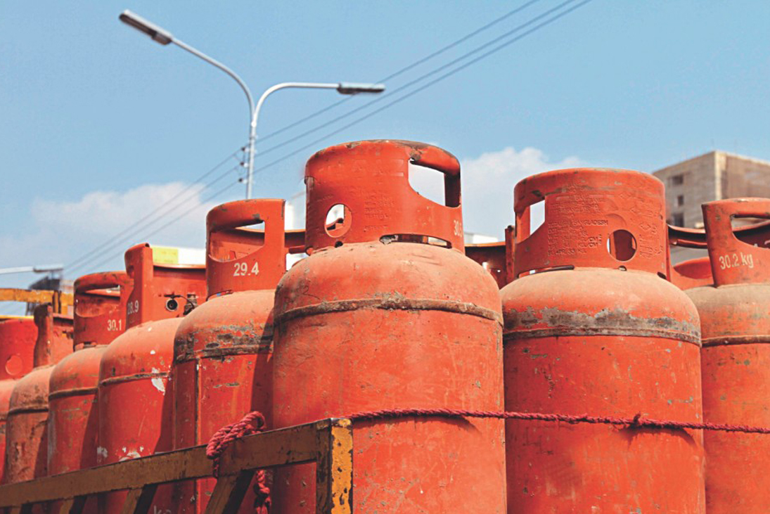 এলপিজির ভ্যাট কমানোর সুপারিশ জ্বালানি মন্ত্রণালয়ের