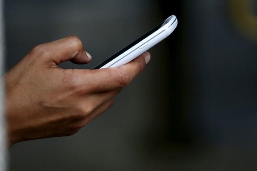 ফরিদপুরে থ্রিজি-ফোরজি সেবা বন্ধের ‘নির্দেশ’ বিটিআরসির