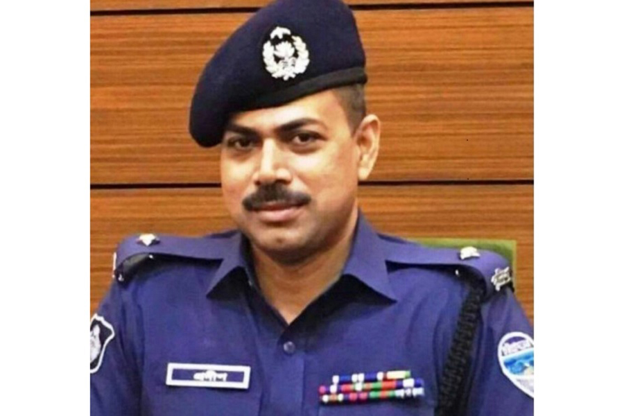 ওসি প্রদীপের স্ত্রী চুমকির সম্পত্তি ক্রোকের নির্দেশ