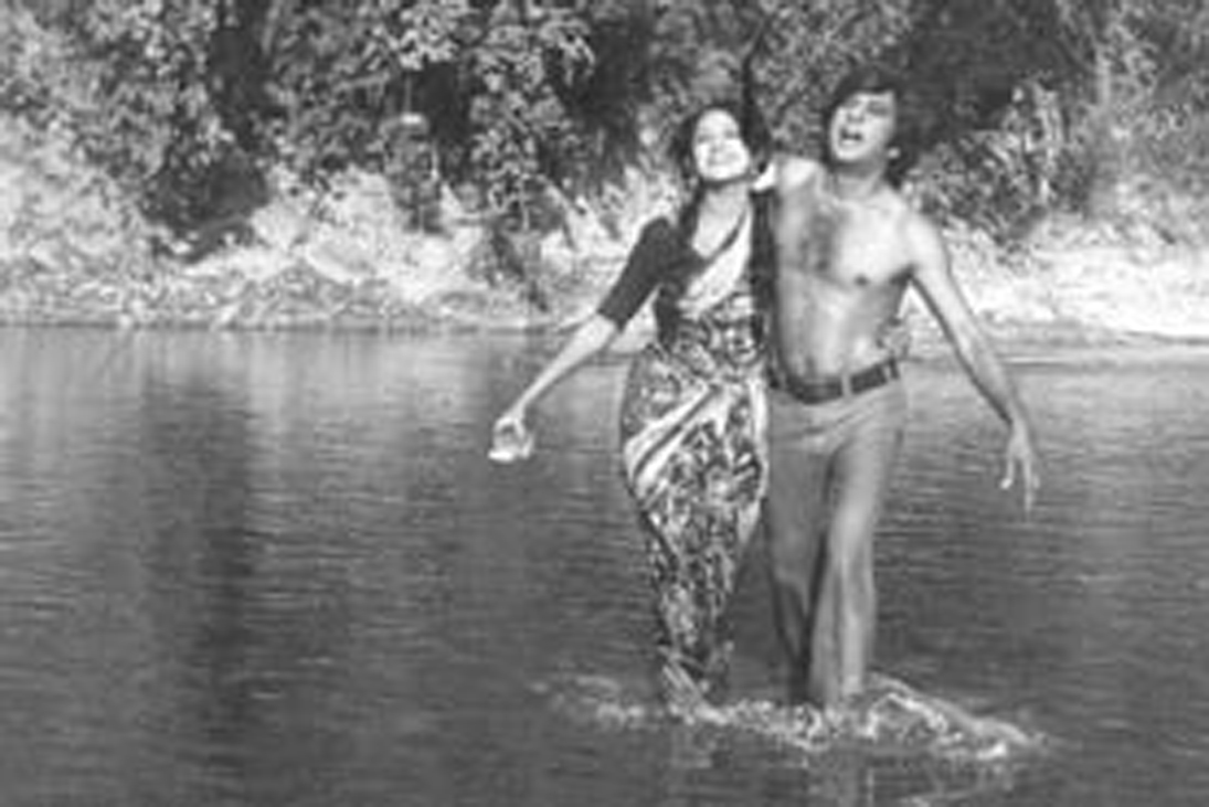 নায়করাজ অভিনীত আলোচিত ১০ চলচ্চিত্র