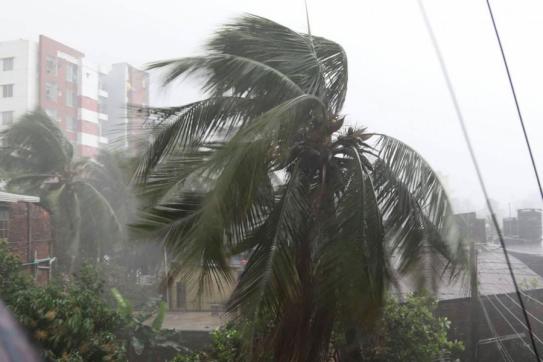 নিম্নচাপ রূপ নিতে পারে ঘূর্ণিঝড়ে, দেশের উপকূলীয় অঞ্চলে আঘাতের সম্ভাবনা