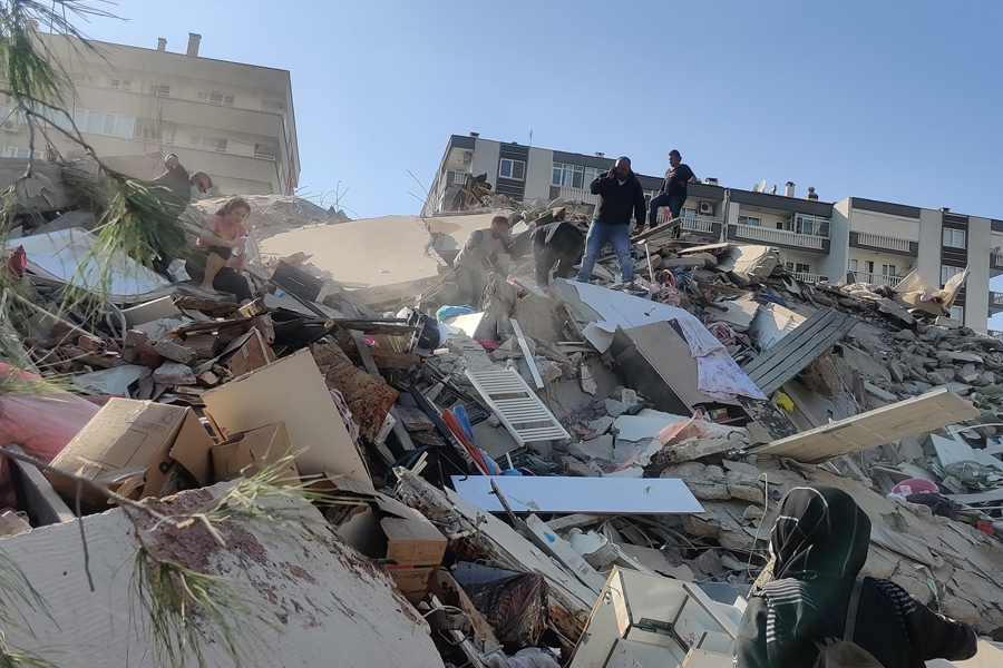 তুরস্কের পশ্চিম উপকূলে ৬ দশমিক ৬ মাত্রার ভূমিকম্প