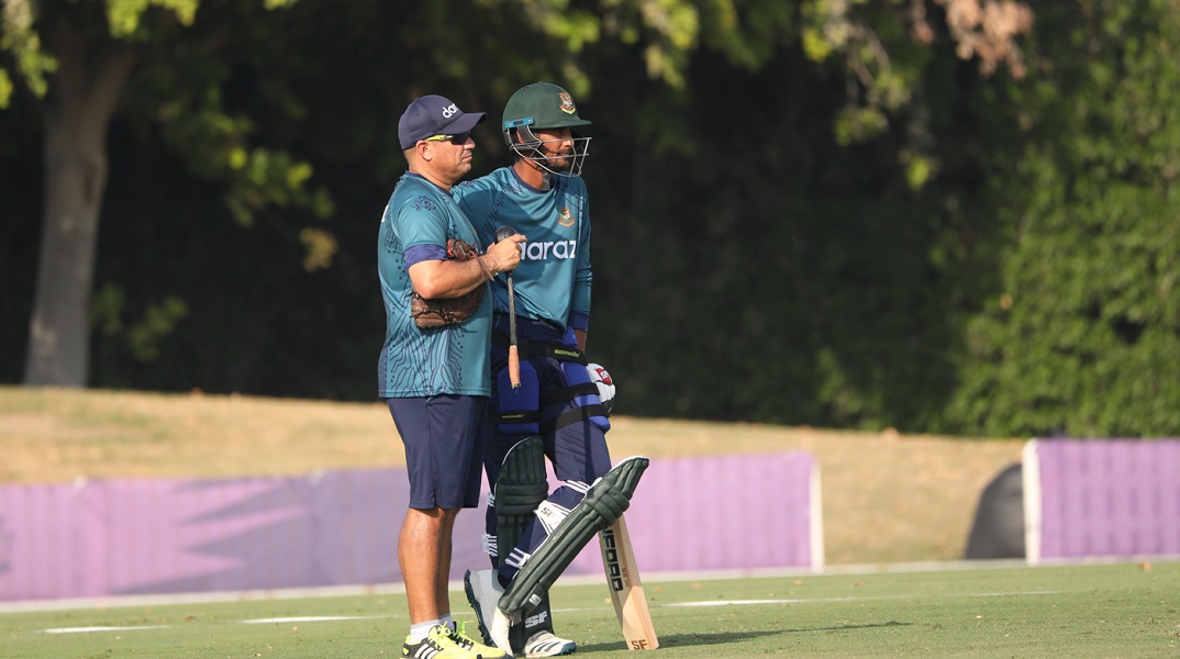 শেষ ম্যাচে মাহমুদউল্লাহকে দলে নেওয়ায় অবাক হয়েছিলাম: ডমিঙ্গো