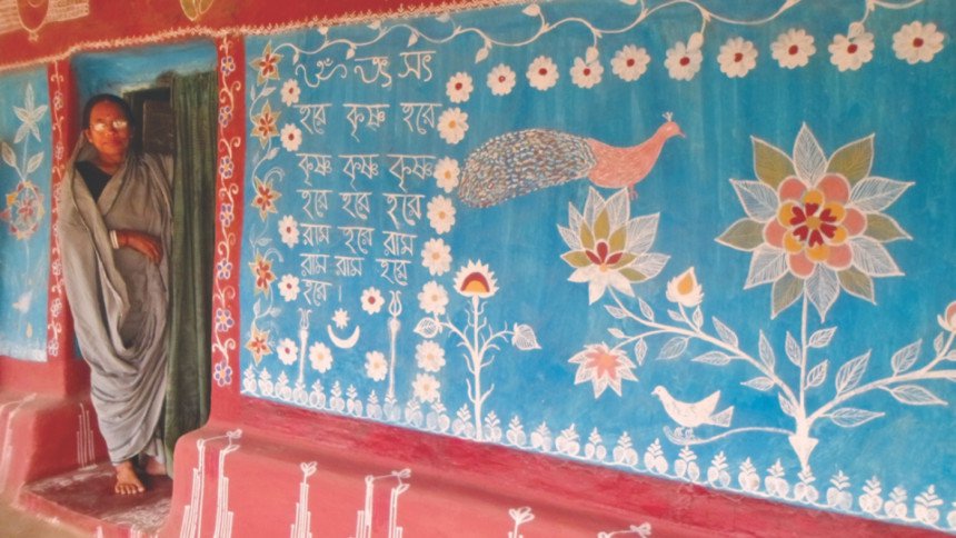 আলপনা গ্রাম টিকোইল: যেন পটে আঁকা ছবি