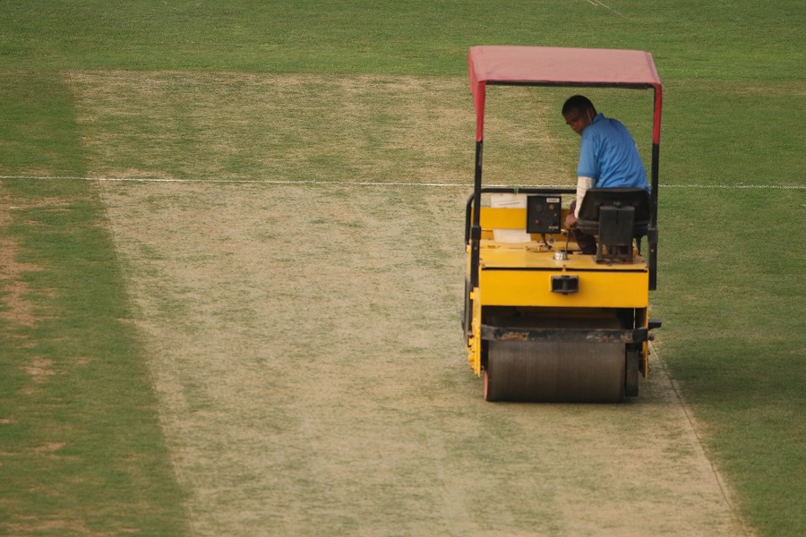 রানে ভরা উইকেট কেন এখন মন্থর?