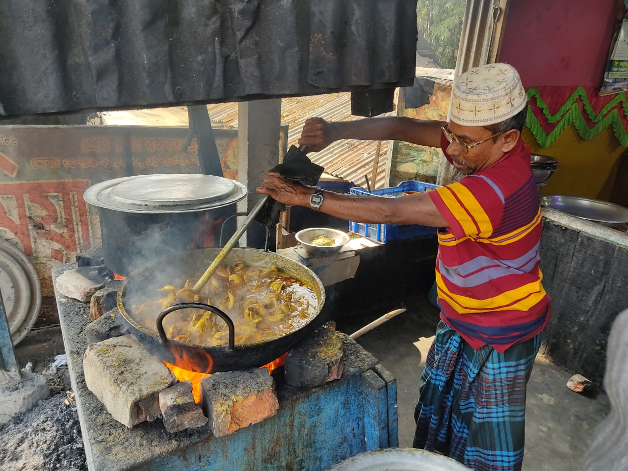৩ যুগ ধরে তারু মিয়া রেস্টুরেন্টে পরিযায়ী পাখির মাংস বিক্রি, জরিমানা ১০ হাজার