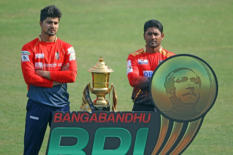 ফটোসেশসনে সাকিবের না আসা নিয়ে দুই ধরণের বক্তব্য