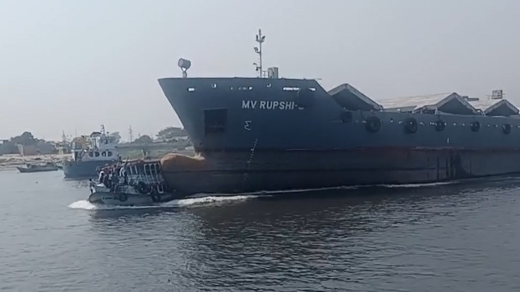 শীতলক্ষ্যায় লঞ্চডুবির ঘটনায় হত্যা মামলা