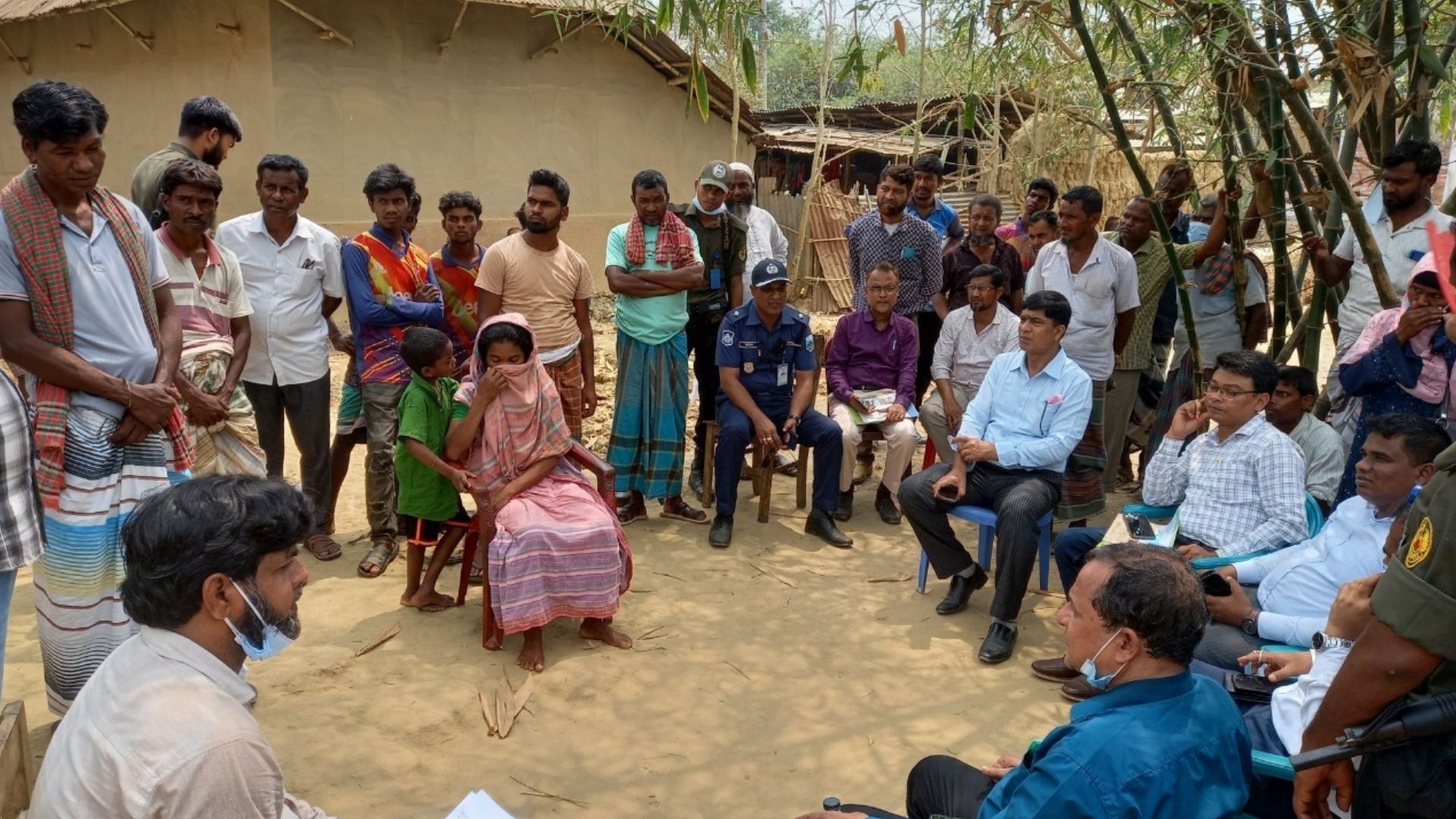 ‘সেচের পানি পাই না’ তদন্ত কমিটিকে জানালেন স্থানীয় কৃষকেরাও