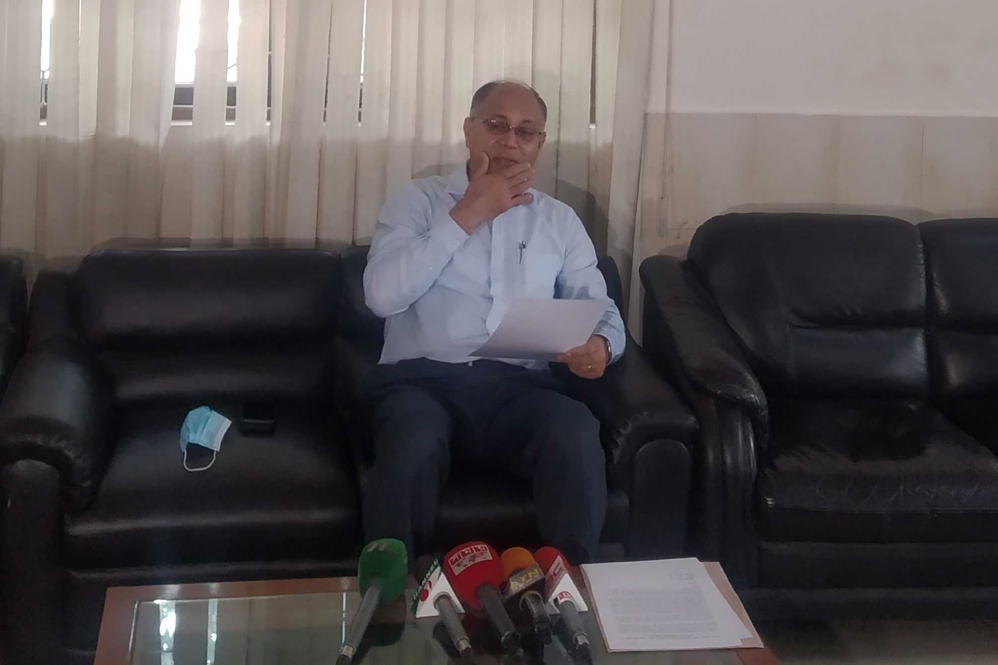 খন্দকার মোশতাককে শ্রদ্ধা অনিচ্ছাকৃত, ক্ষমা চাই: অধ্যাপক রহমত উল্লাহ