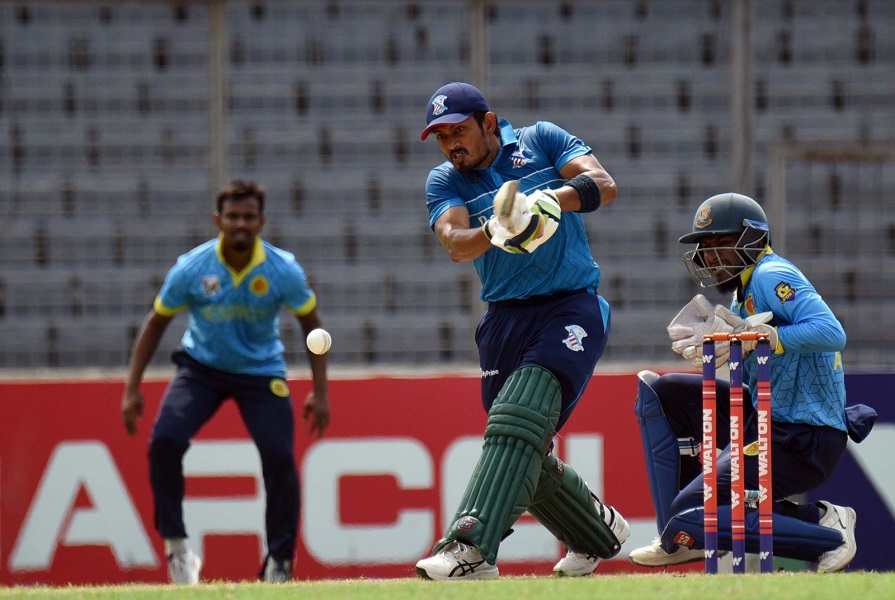 দুর্বার বিজয় এবার লিগে হাজার রান করতে পারবেন?