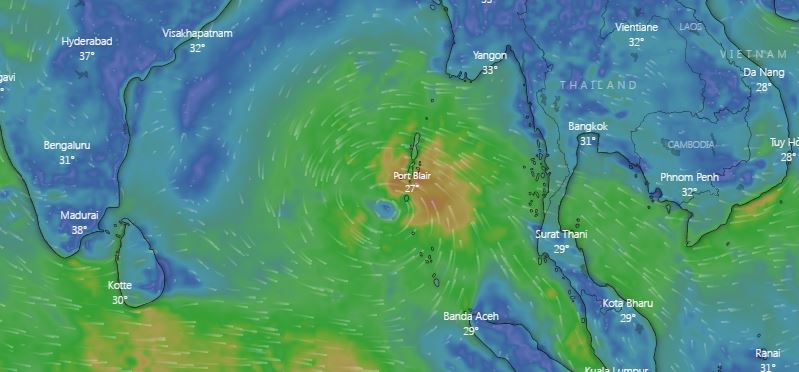 ‘অশনি’ মোকাবিলায় রোহিঙ্গা ক্যাম্পে বিশেষ প্রস্তুতি