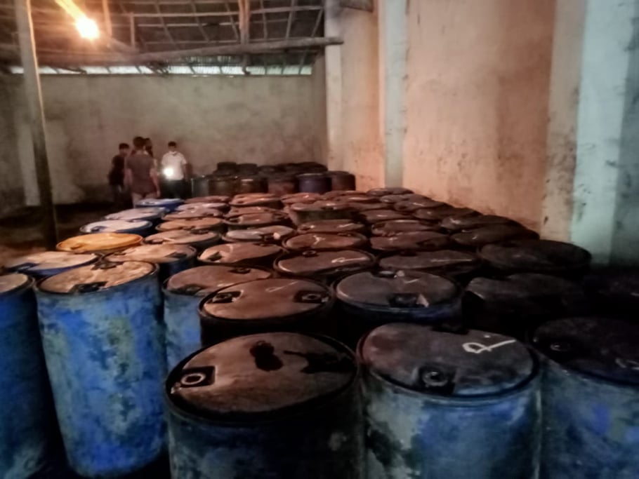 রাজশাহীতে ৪ প্রতিষ্ঠানে অভিযান, ৯২ হাজার ৬১৬ লিটার ভোজ্যতেল জব্দ