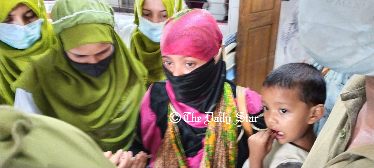 ‘হাসপাতালের কোনো ওয়ার্ড খুঁজতে বাকি নেই, কিন্তু স্বামীকে পাচ্ছি না’