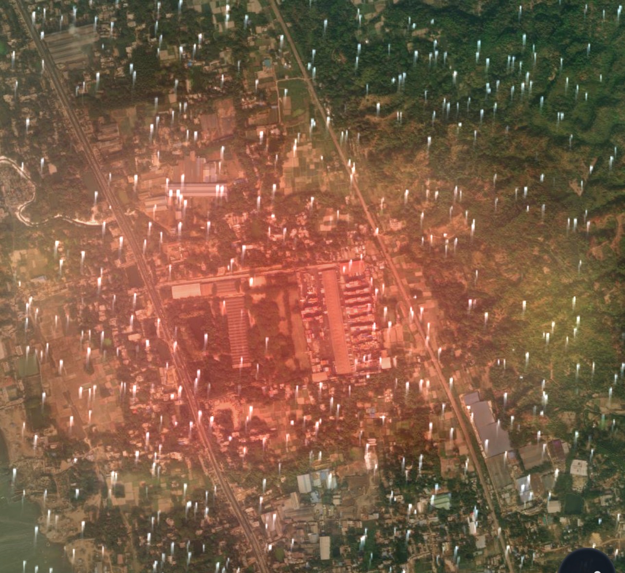 সীতাকুণ্ডের আগুন, ধোঁয়া, উত্তাপ আড়াই কিলোমিটার জুড়ে, পরোক্ষ প্রভাব ১০ কিলোমিটারে