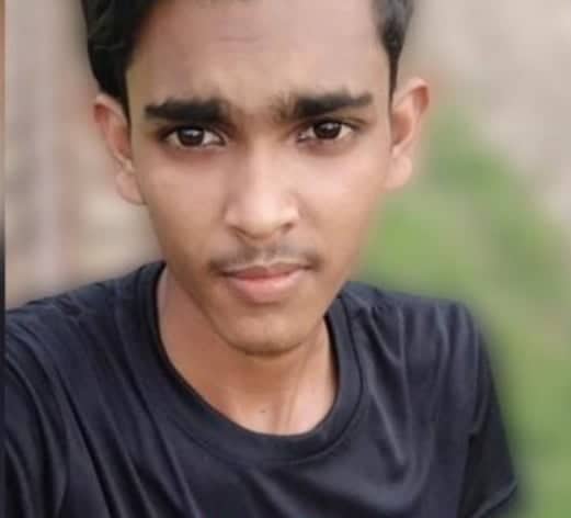 সীতাকুণ্ডে অগ্নিকাণ্ড: প্রথম লাইভ করা নয়নের মরদেহ চমেক হাসপাতালে