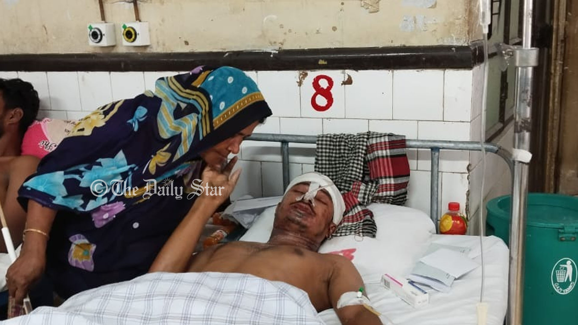 ‘ছেলের ক্ষতি না হয়ে আমার কেন হলো না’