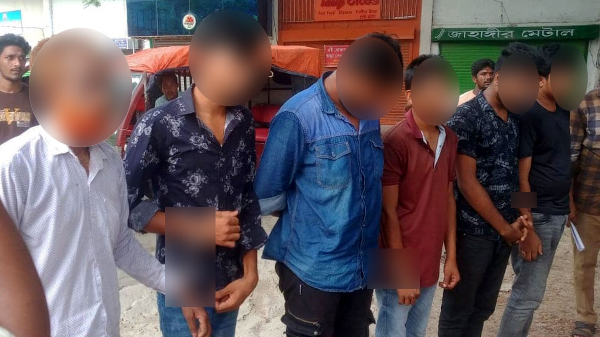 আইন লঙ্ঘন করে সাজা দেওয়ার অভিযোগ ভ্রাম্যমাণ আদালতের বিরুদ্ধে