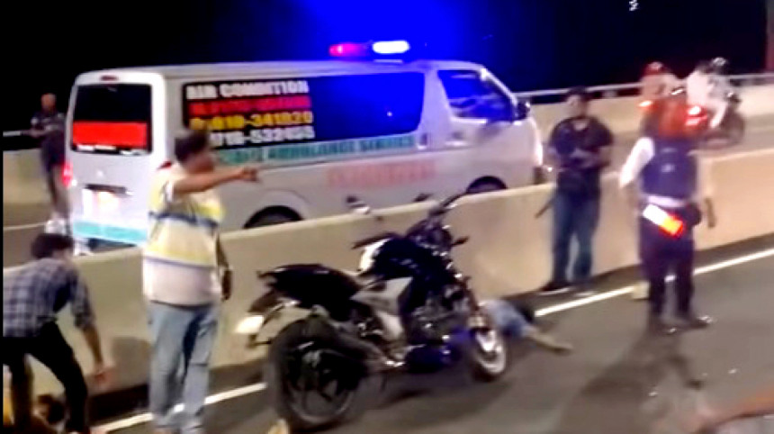 পদ্মা সেতুতে মোটরসাইকেল দুর্ঘটনায় আহত ২ জনের মৃত্যু