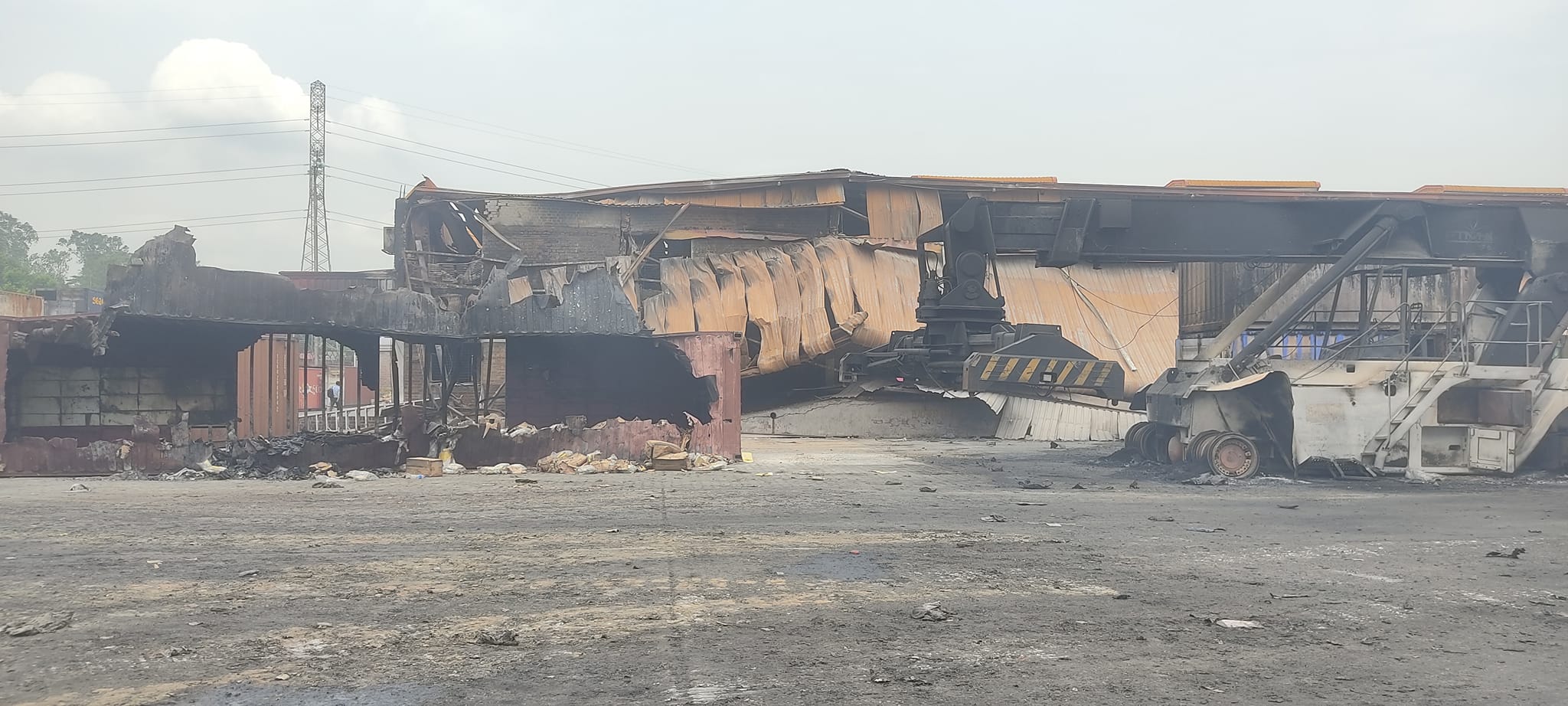 বিএম ডিপোর ধ্বংসস্তূপ থেকে আরও দেহাবশেষ উদ্ধার