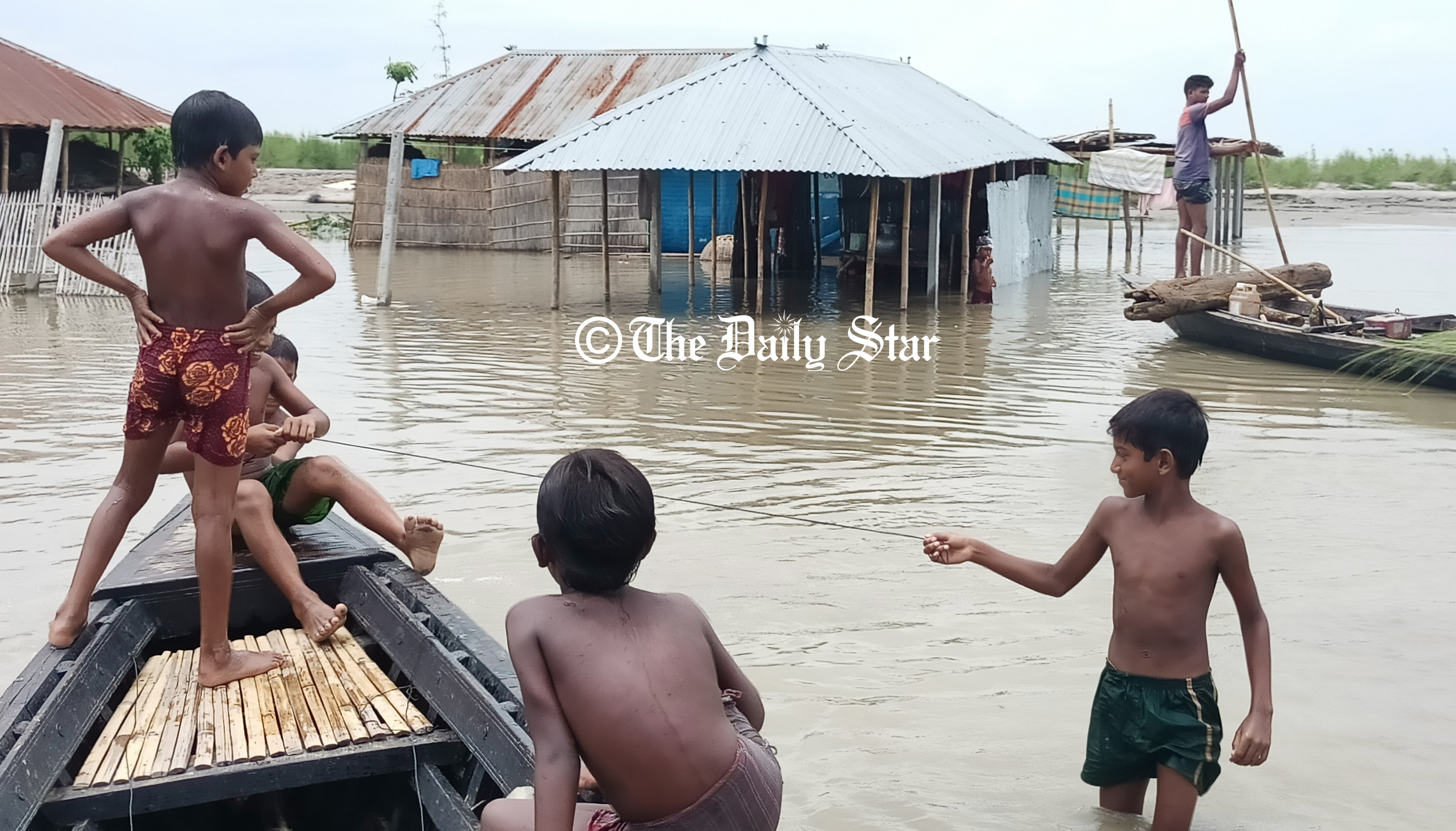 কুড়িগ্রাম-লালমনিরহাটে ১ সপ্তাহে বন্যার পানিতে ৭ শিশুর মৃত্যু