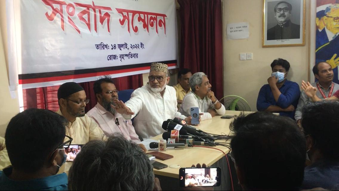 সংসদ সদস্য মারেননি, নিজেদের মধ্যে ধাক্কাধাক্কি হয়েছে: অধ্যক্ষ  