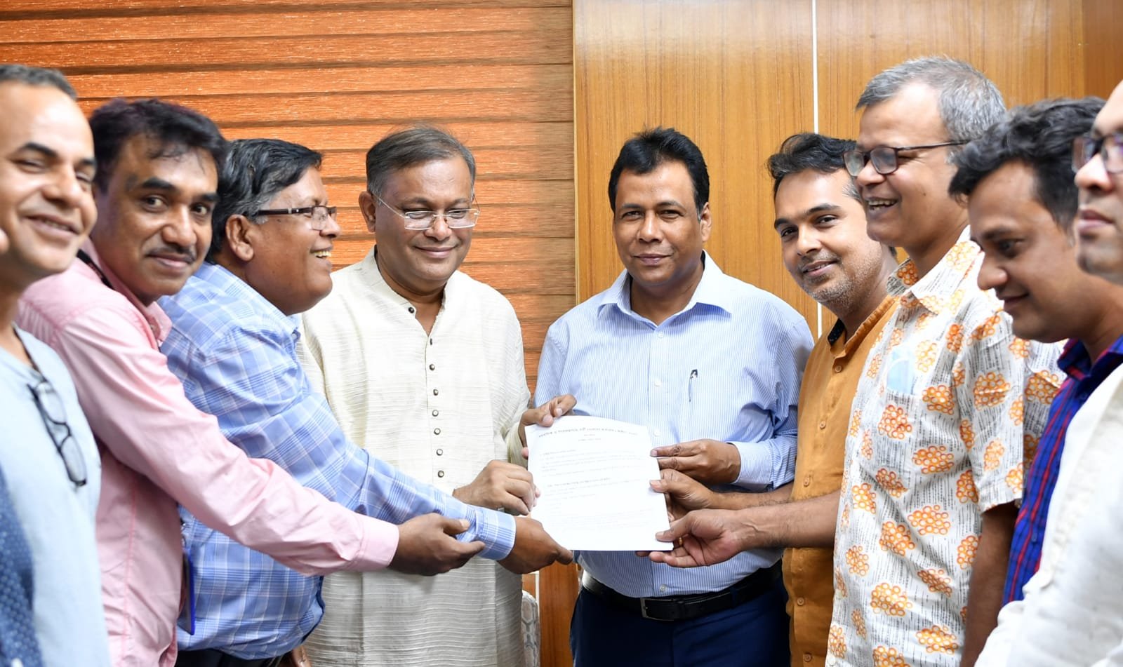 গণমাধ্যমকর্মী আইনের খসড়া সংশোধনের প্রস্তাবনা দিলেন সাংবাদিক নেতারা