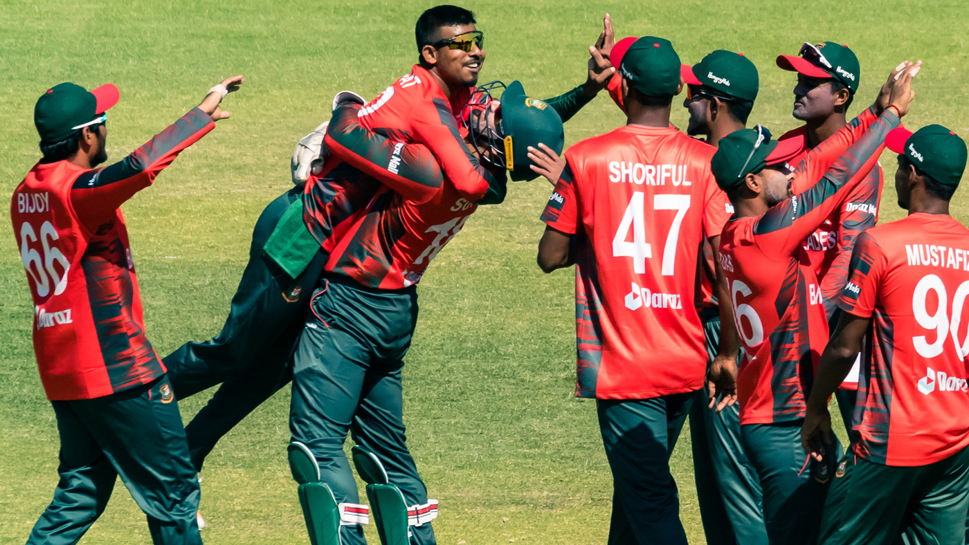 মোসাদ্দেকের ঘূর্ণির পর লিটনের ব্যাটে সমতা বাংলাদেশের