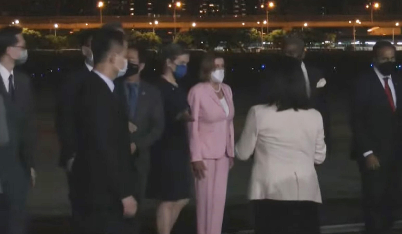 চীনের হুমকি উপেক্ষা করে তাইওয়ানে পেলোসি