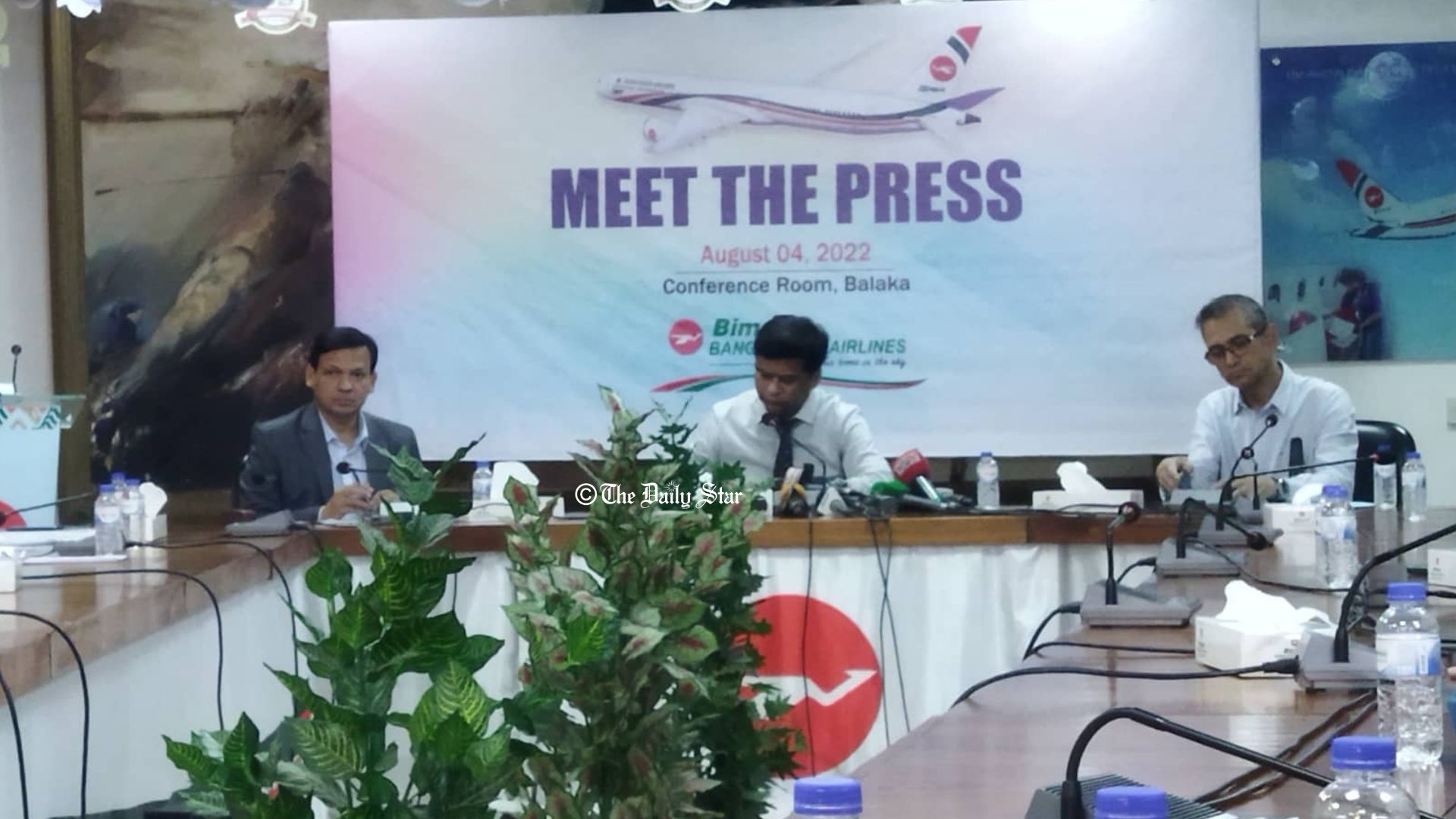 সেবার মান কাঙ্ক্ষিত পর্যায়ে নেই, ক্রুদের আচরণ পরিবর্তন করতে বলেছি: বিমানের সিইও