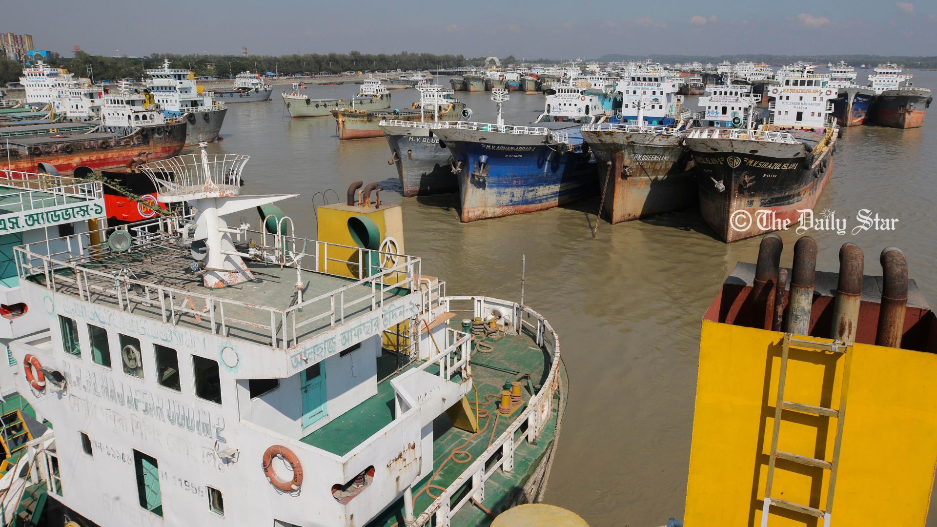 নৌপথে পণ্য পরিবহনের ভাড়া বাড়ল ১৫-২২ শতাংশ