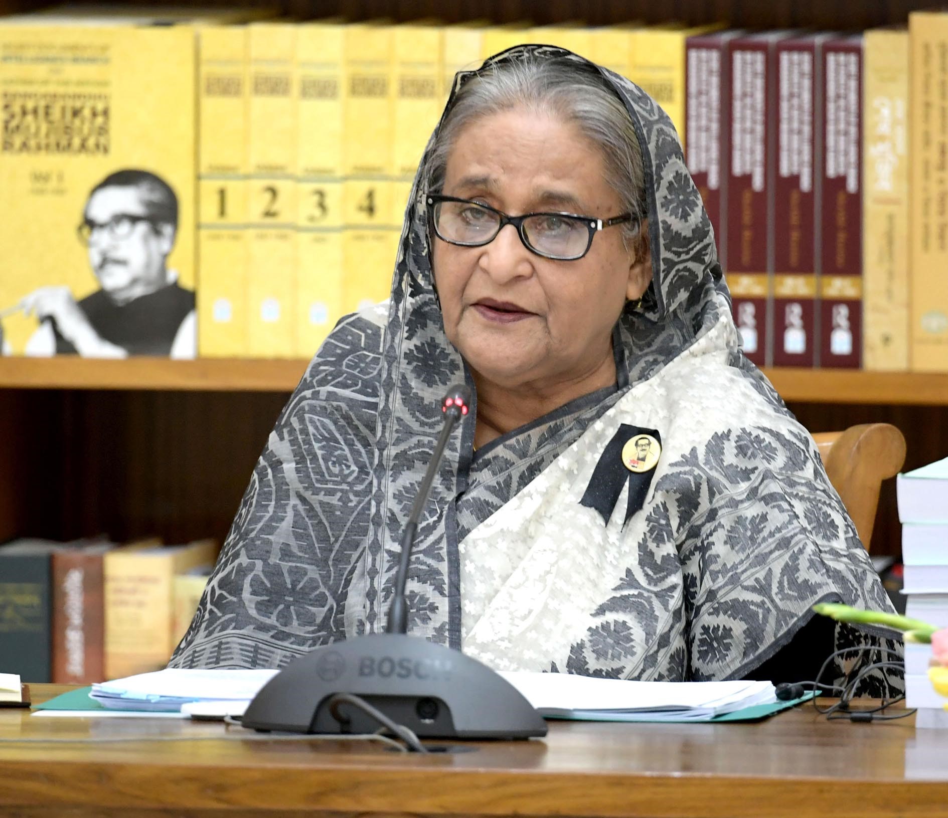 ‘তেলের দাম বাড়ানোর ফলে নিত্যপণ্যের দামও বেড়ে গেছে, মানুষের কষ্ট হচ্ছে’