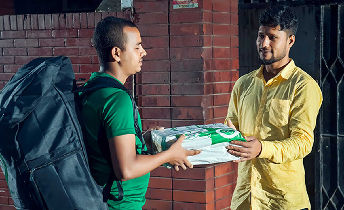 ব্যয়বহুল হয়ে উঠছে অনলাইন শপিং