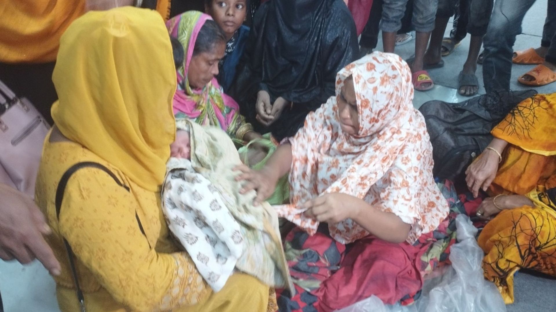 লঞ্চে সন্তান প্রসব, আজীবন ভাড়া ‘ফ্রি’