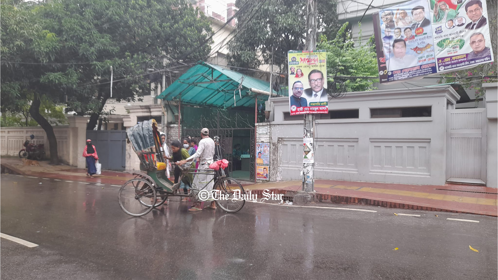 অনশন করব না, অনেক চাপ: ইডেন ছাত্রলীগের বহিষ্কৃত নেত্রী