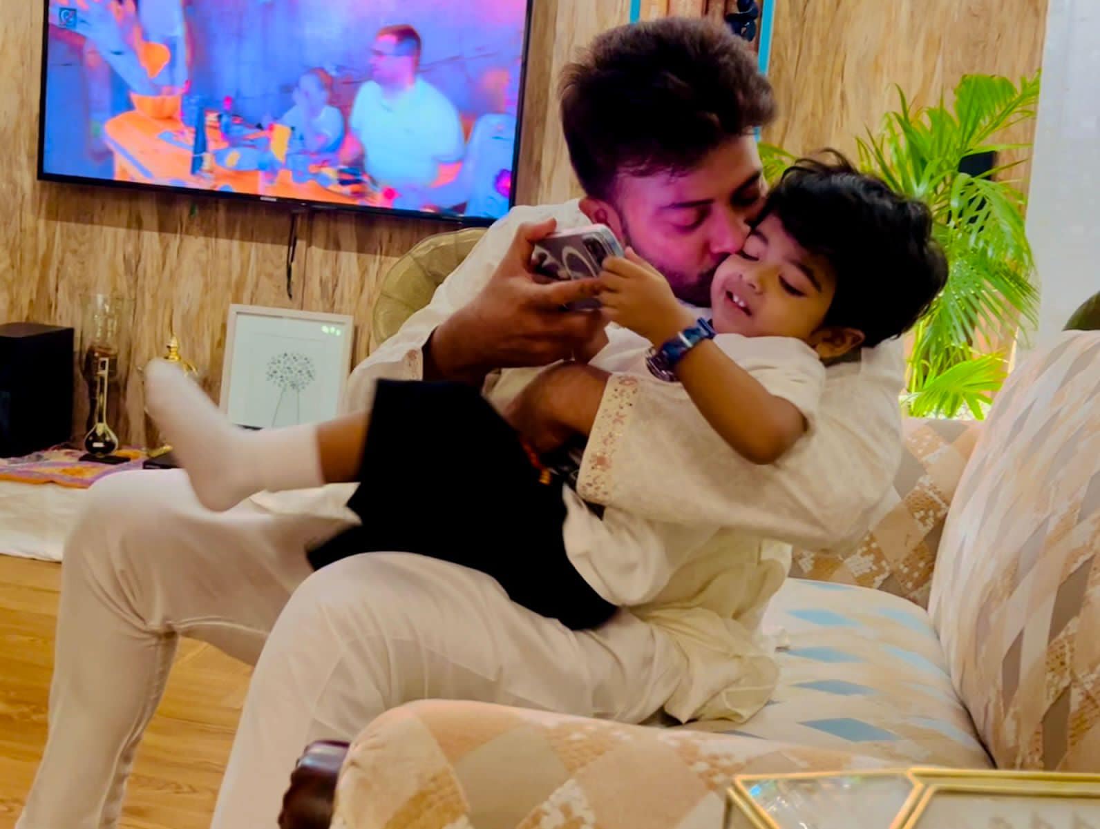 আমার ও শাকিব খানের সন্তান শেহজাদ খান বীর: বুবলি