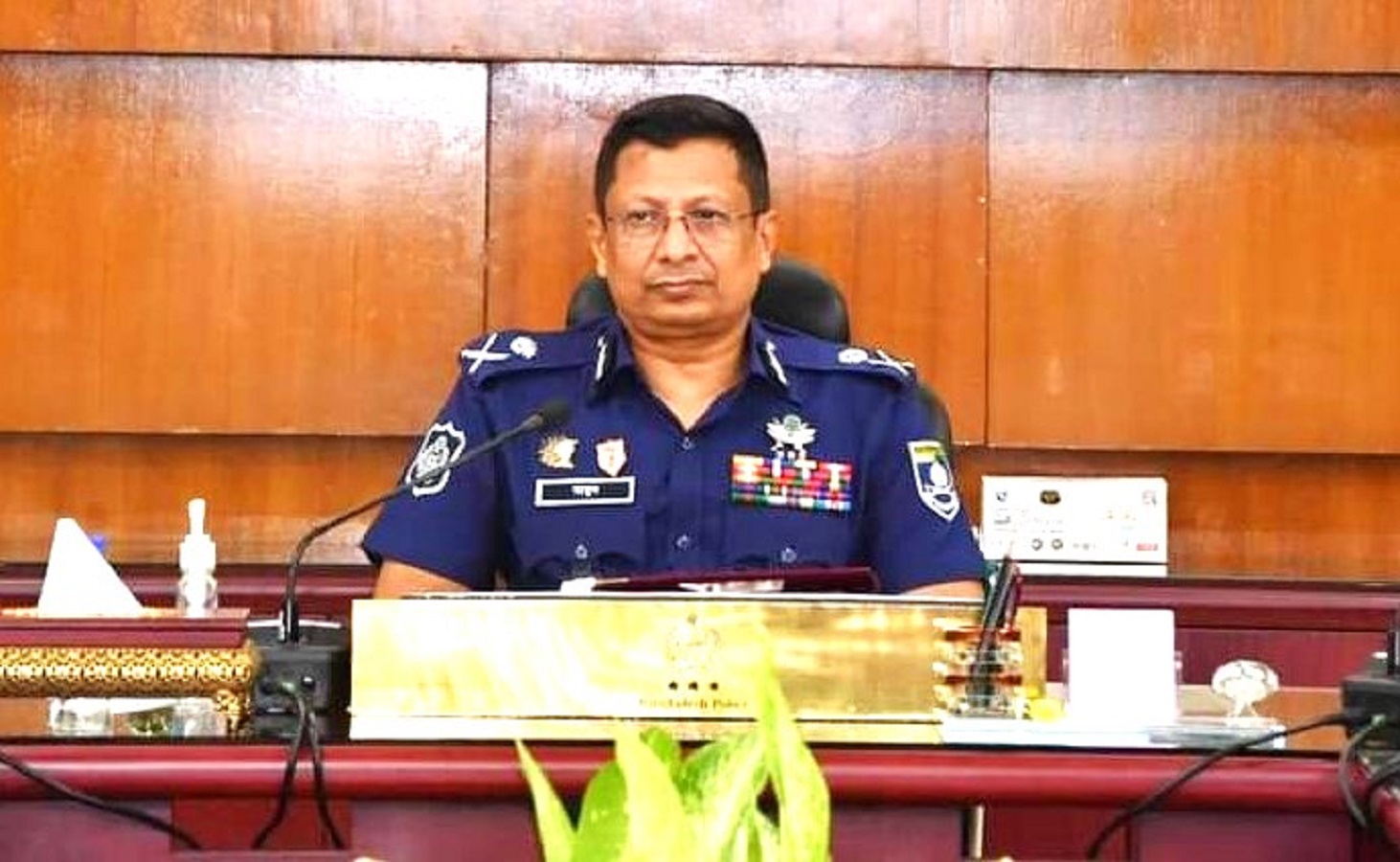 কোনো পুলিশ সদস্যের অপকর্মের দায় নেবে না বাহিনী: আইজিপি