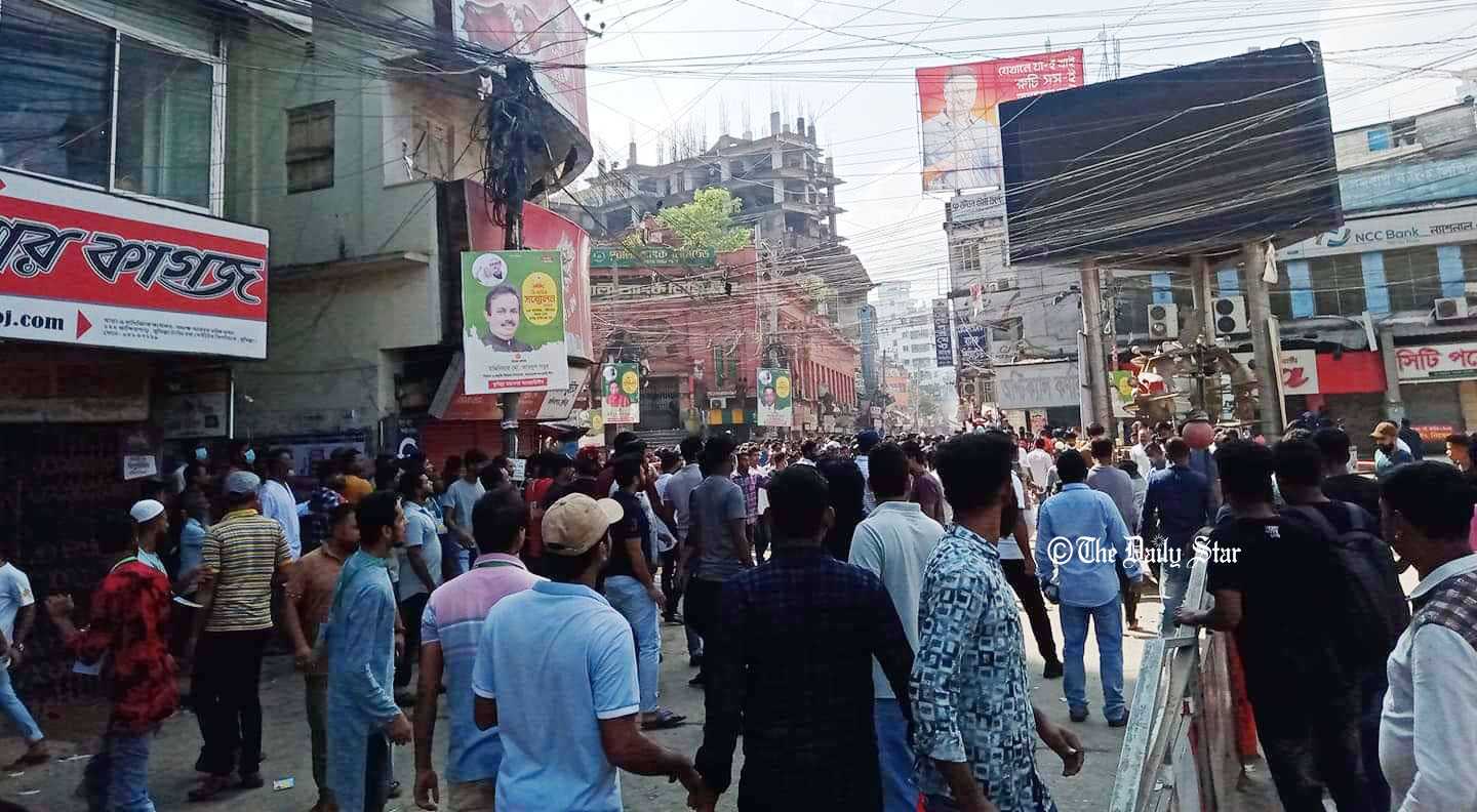 কাদেরের বক্তব্যের সময় ২ এমপির সমর্থকদের সংঘর্ষ-ককটেল বিস্ফোরণ